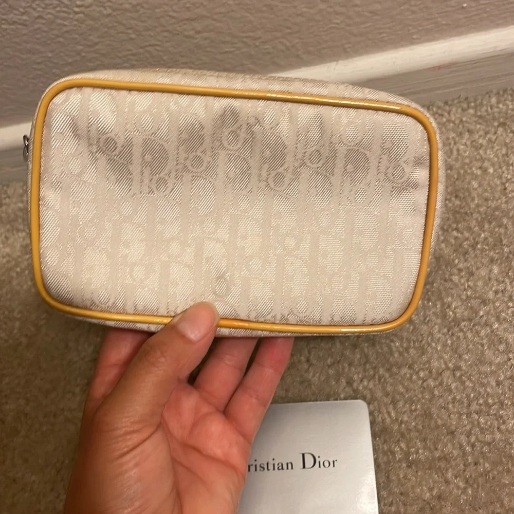 CHRISTIAN DIOR ZIPPY POUCH